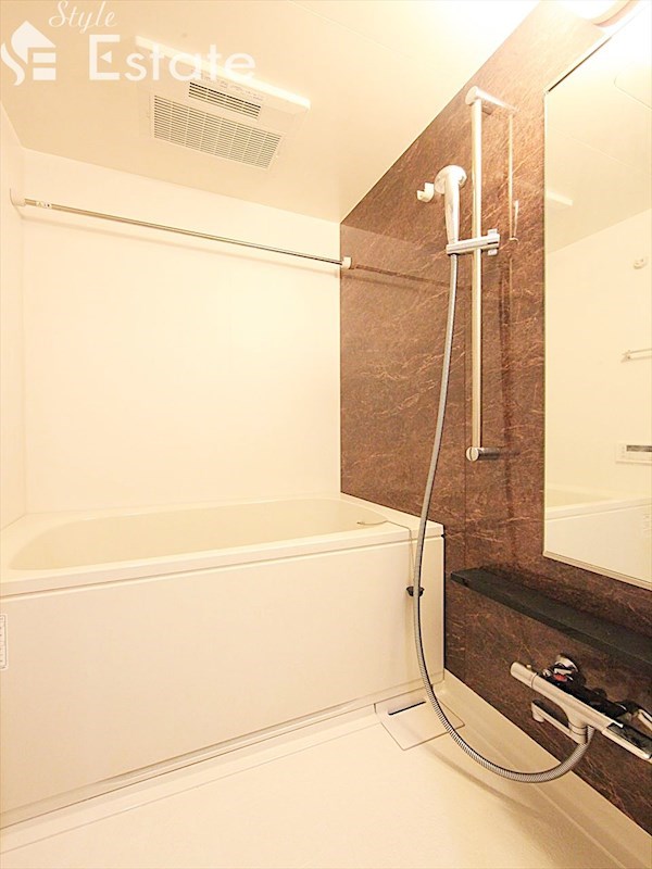 バス・シャワールーム　バスルーム