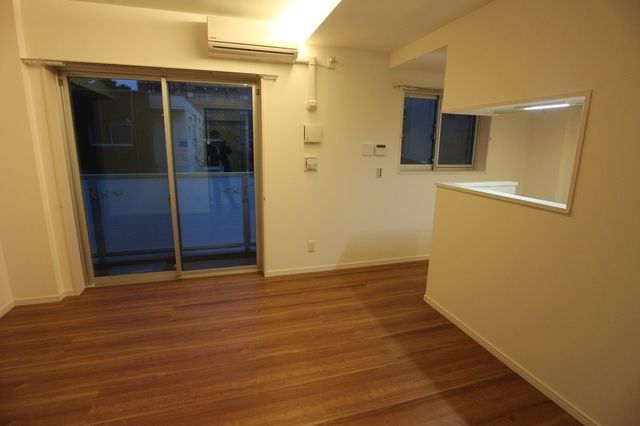 居室・リビング　★キレイなお部屋★