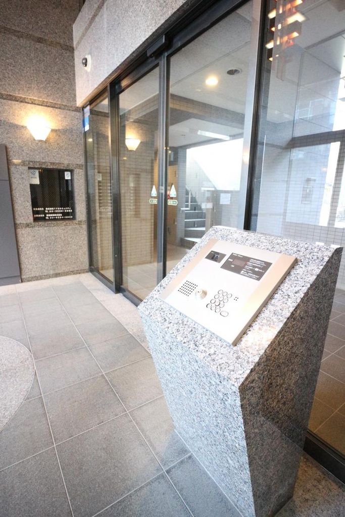 エントランス　エントランス