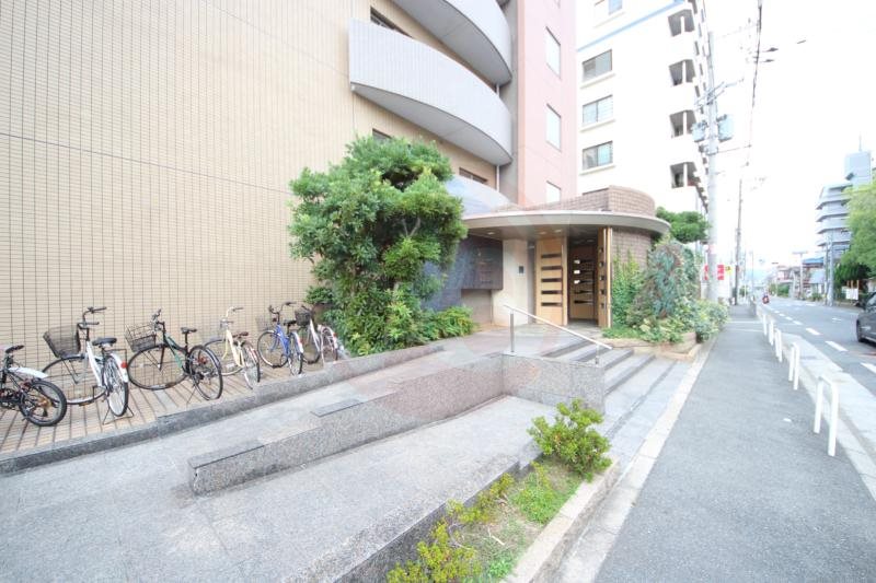 エントランス　建物の内部です