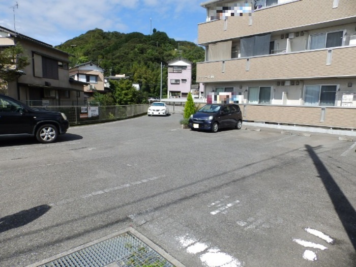 駐車場　駐車場
