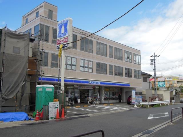コンビニ　ローソン（コンビニ）まで910m