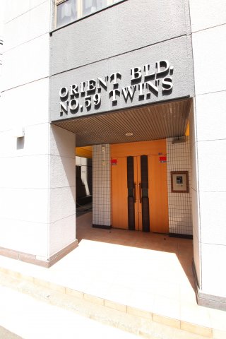 エントランス　建物の内部です