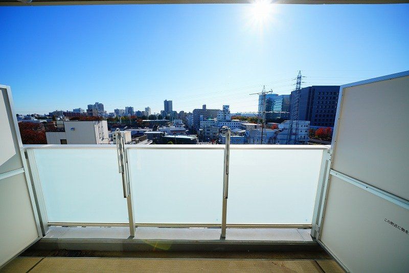 バルコニー　※同仕様写真