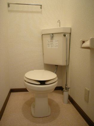 トイレ　弊社ではウォシュレットの取付もお手頃価格で承っております♪