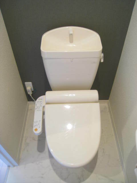 トイレ　洗浄便座※同タイプ参考写真