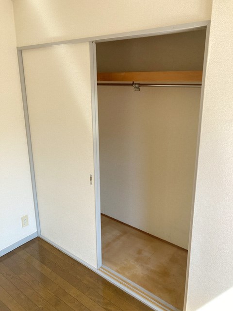 収納　洋5