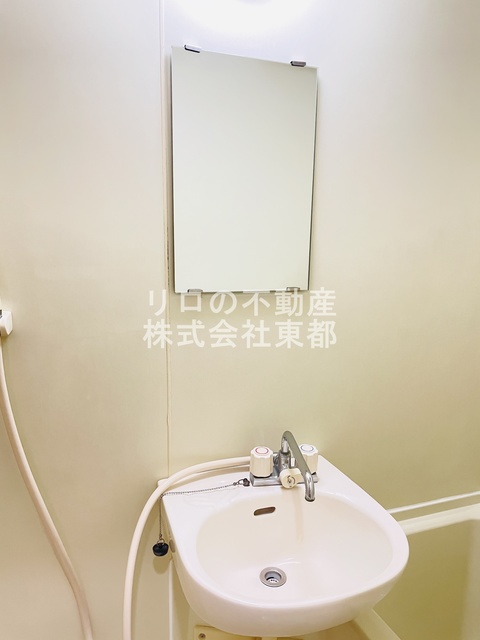 洗面設備　洗面ボウルと鏡もございます☆