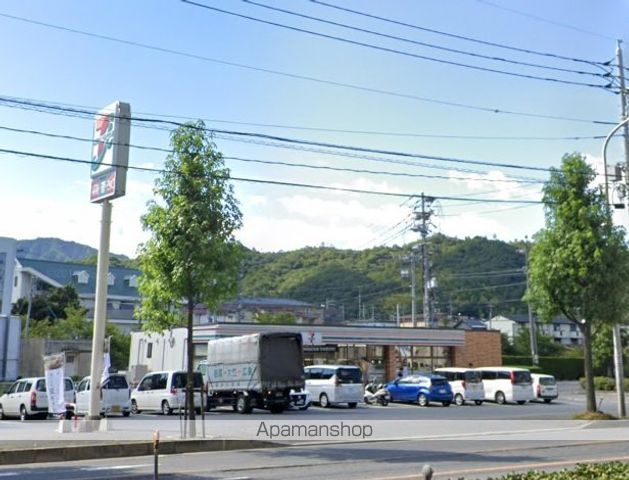 コンビニ　セブンイレブン（コンビニ）まで504m