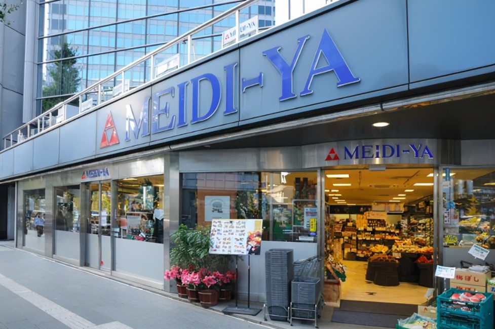 スーパー　MEIDI－YA　STORE六本木ストアー（スーパー）まで425m