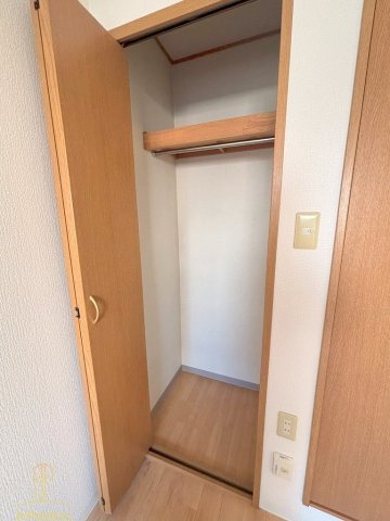 収納　エルシャ南森町