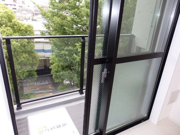 バルコニー　同マンション別部屋