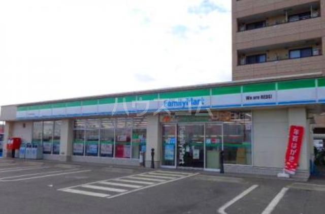コンビニ　ファミリーマート浦和美園駅前店（コンビニ）まで175m