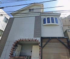 建物外観　閑静な住宅街☆三面採光で使い易い4DK☆