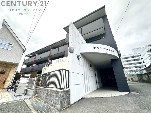 建物外観　敷地内に駐車場あります！