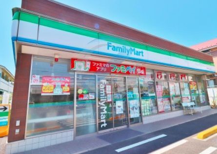 コンビニ　ファミリーマート東葛西三丁目店（コンビニ）まで120m