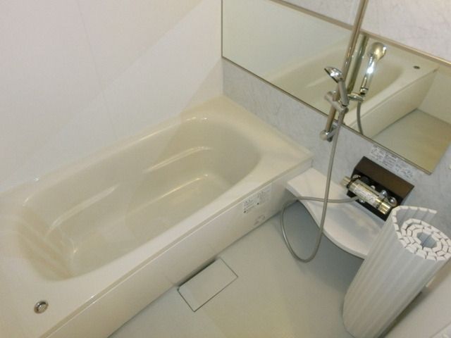 バス・シャワールーム　※同タイプ間取り設備施工例　現況優先