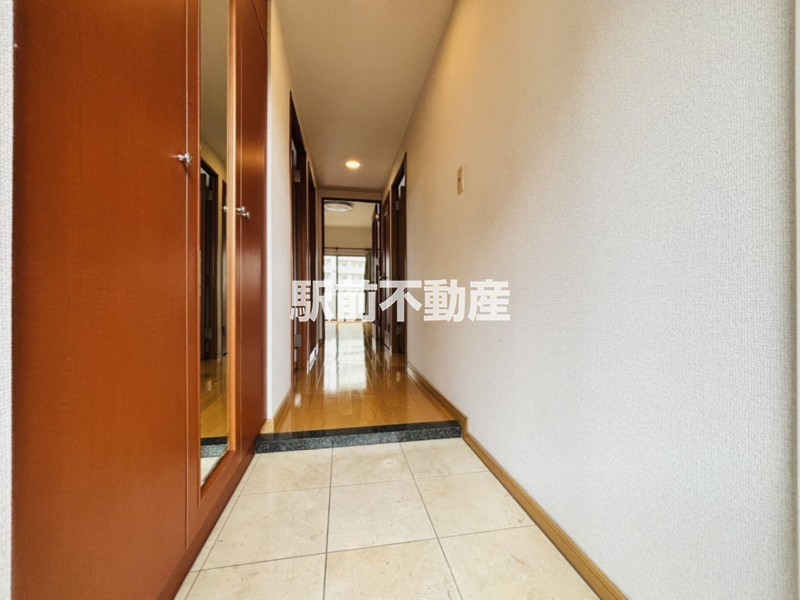 西鉄天神大牟田線 西鉄久留米駅 徒歩9分 10階建 築29年の玄関写真