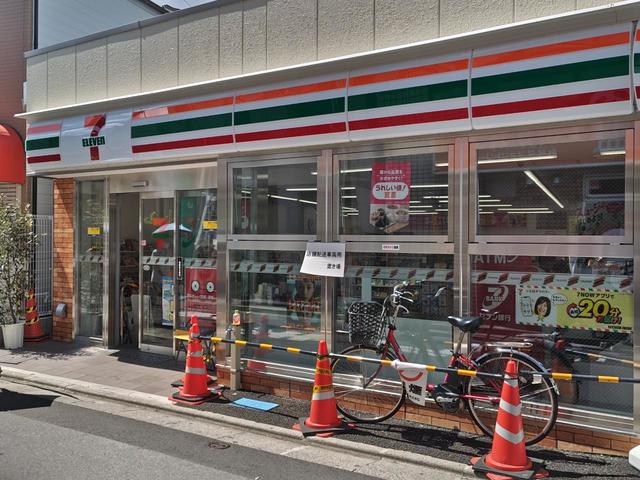コンビニ　セブンイレブン八幡山駅南店（コンビニ）まで66m