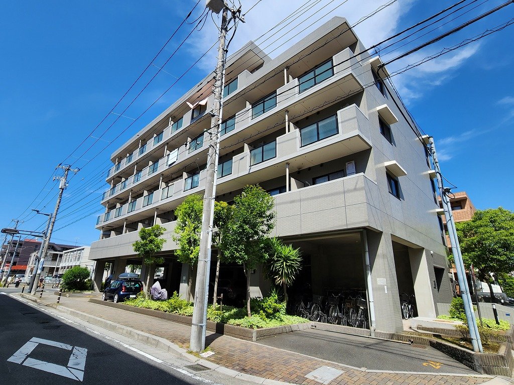 建物外観　２年定期借家契約（再契約相談可）　ブルーメ　駐車場あり