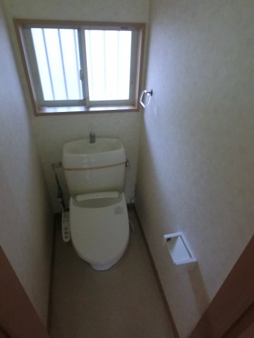 ＪＲ内房線 五井駅 徒歩10分 2階建 築21年のトイレ写真