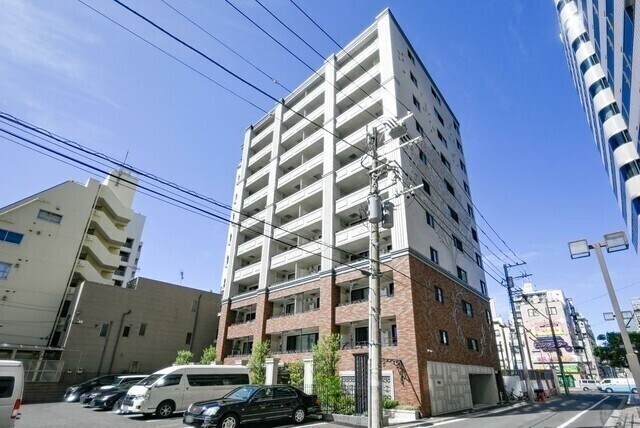 建物外観　オートロック付き
