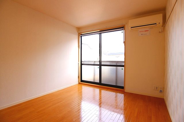Roof S.Tの居間写真