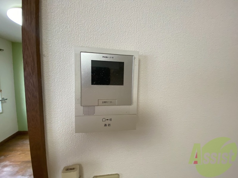 セキュリティ　ＴＶモニター付インターホンです。来客者の顔が見えるので安心！