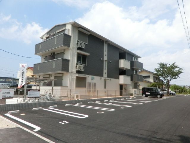 駐車場　敷地内駐車場