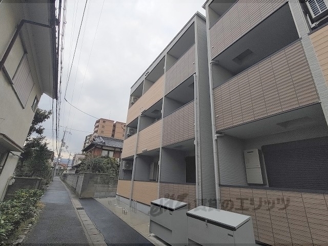 グランメゾン山科椥辻駅前の外観写真