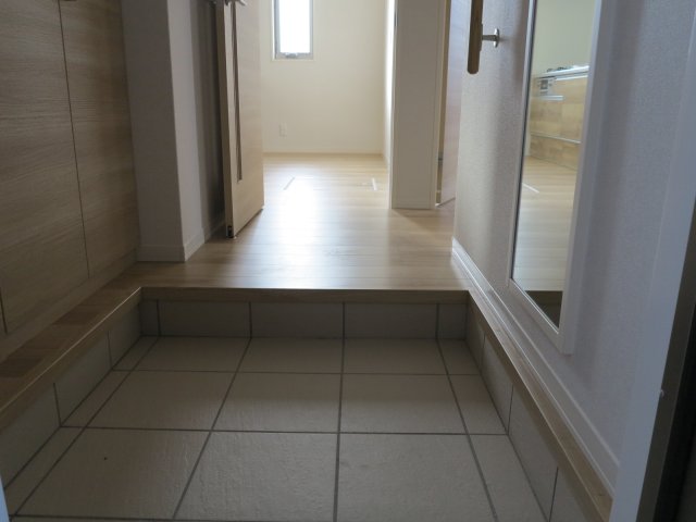 玄関　同タイプ別部屋