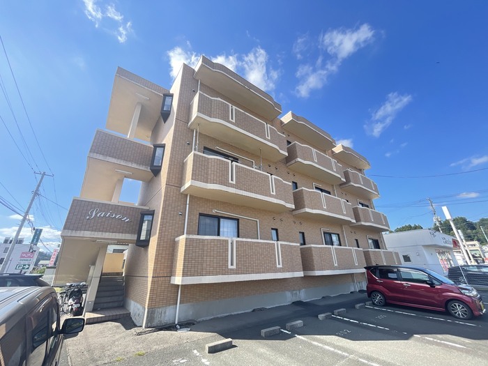 建物外観　外観部分・市内中心部の好立地♪スタイリッシュな外観です。