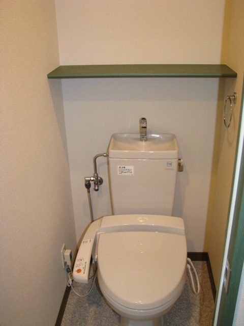 ロイヤル渡辺通のトイレ写真