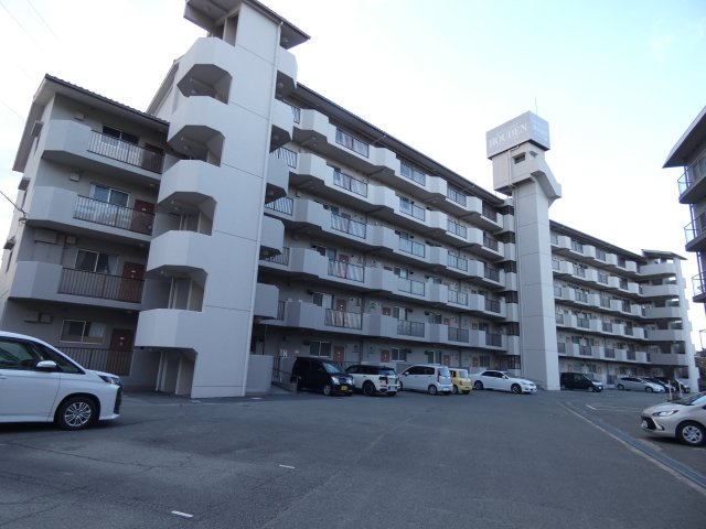 エクセレント宝殿3号棟の外観写真