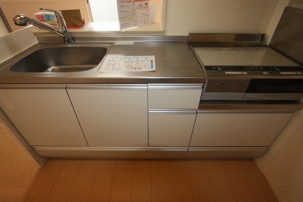 ＪＲ福塩線 横尾駅 徒歩20分 2階建 築14年のキッチン写真