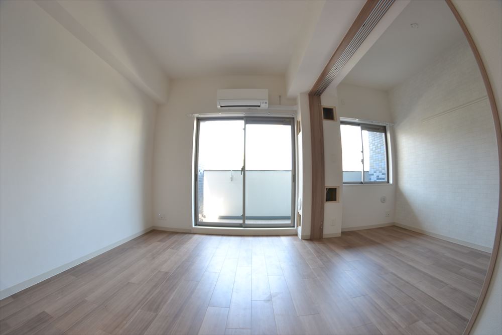 居室・リビング　こちらのリビングで趣味の時間をお楽しみください