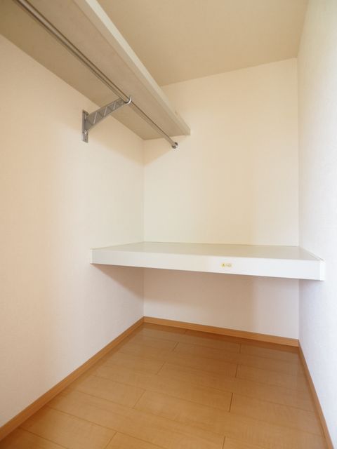 収納　北側洋室ウォークインクローゼット