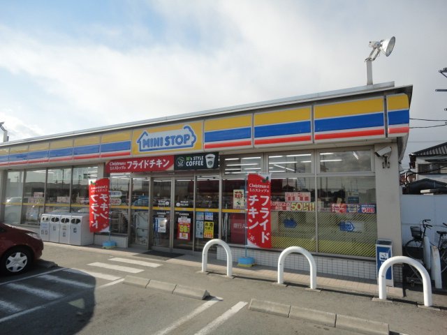 コンビニ　ミニストップ河芸上野店（コンビニ）まで280m