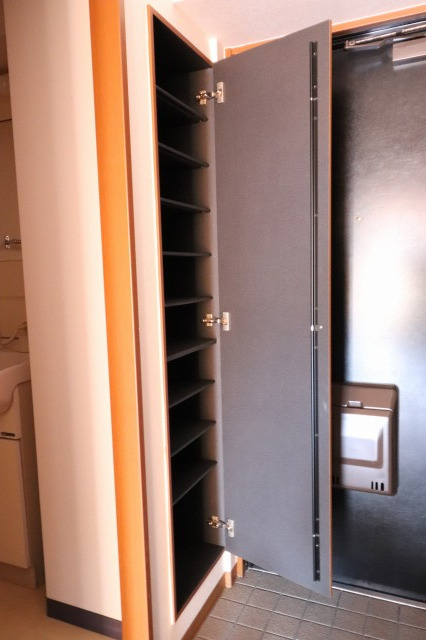 収納　シューズボックス