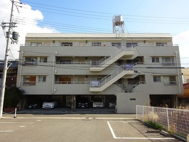 和歌山市元寺町のマンションの建物外観