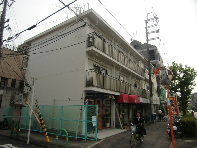 茨木市園田町のマンションの建物外観