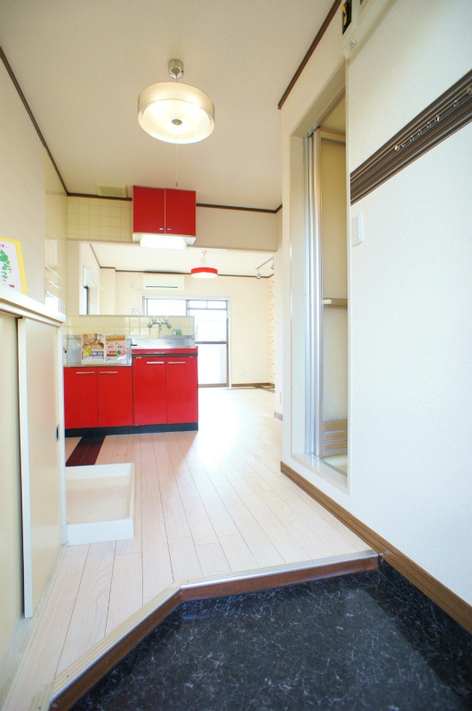 玄関　明るい玄関です