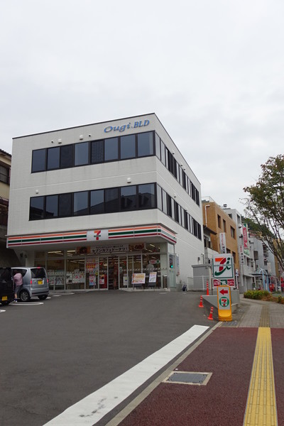 コンビニ　セブンイレブン長崎西山２丁目店（コンビニ）まで271m