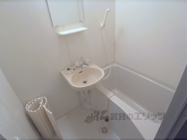 バス・シャワールーム　バス