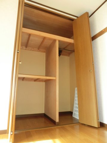 収納　押入れ・クローゼット併設の収納。