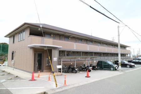 神戸市西区北山台のアパートの建物外観
