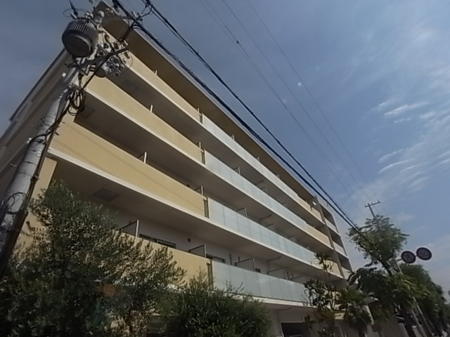 神戸市垂水区海岸通のマンションの建物外観