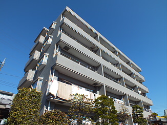 世田谷区北烏山のマンションの建物外観
