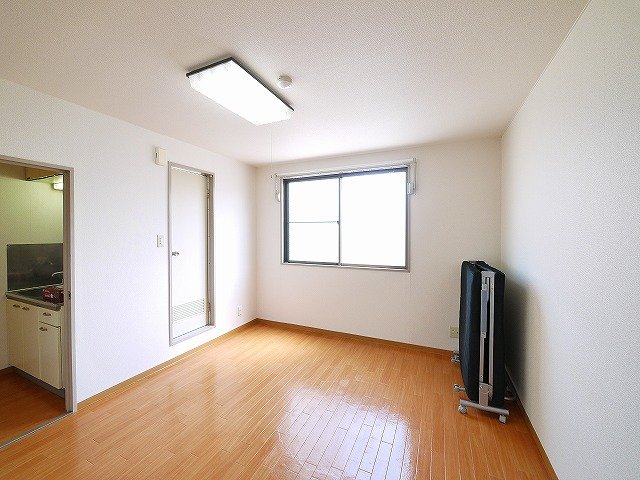 その他部屋・スペース　明るい洋室です。