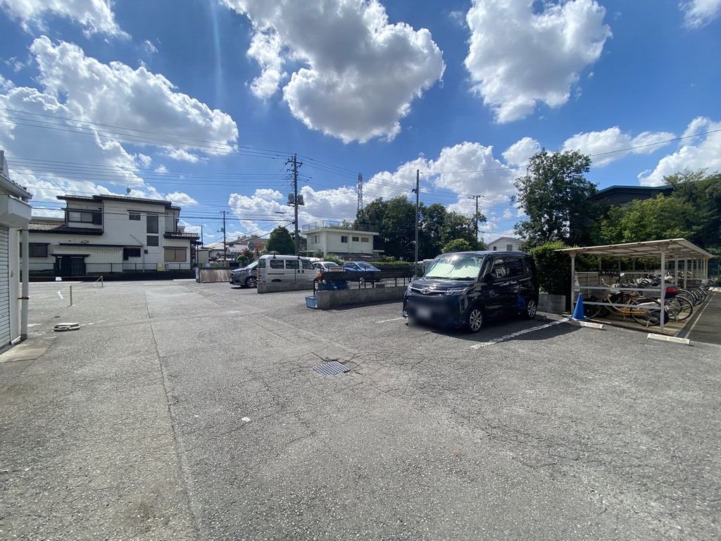 駐車場　駐車場